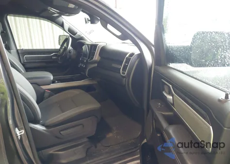 2022 Ram 1500 Big Horn 4X2 6'4 Box from USA, damaged, VIN 1C6RREBT4NN152981